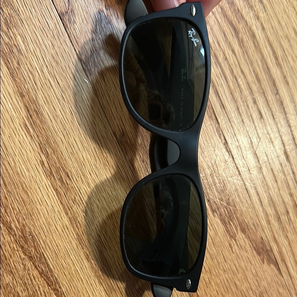 Ray-Ban Classic Black Sunglasses